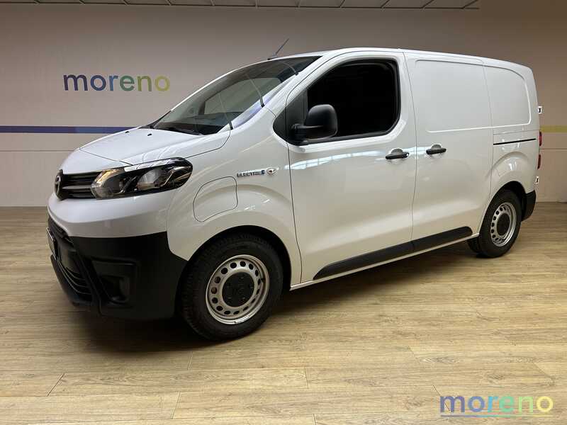 TOYOTA Proace - electric 50kWh 10q L0 D Active - km 0