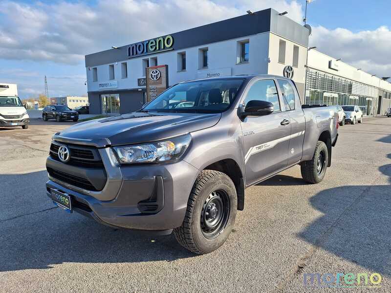 TOYOTA HILUX - 2.4 d-4d C&C 4x4 Comfort - usato